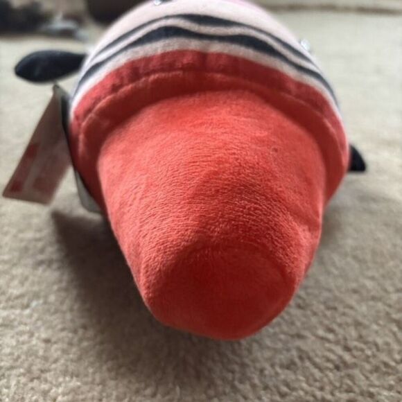 Crayola Red Plush 2017 Collectible Soft Toy With Tags Attached - Picture 7 of 8